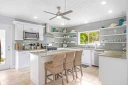 Steps to Beach, Heated Pool, Hot Tub, Shuffleboard