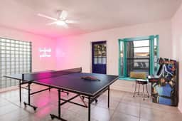 2 MI to IMG | Heated Pool | Fire Pit | Game Room