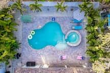 Steps to Beach, Heated Pool, Hot Tub, Shuffleboard