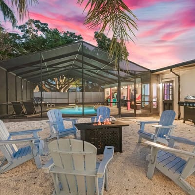 2 MI to IMG | Heated Pool | Fire Pit | Game Room