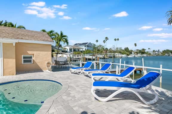 Walk to Beach, Heated Salt Pool, Family Friendly - Image 1