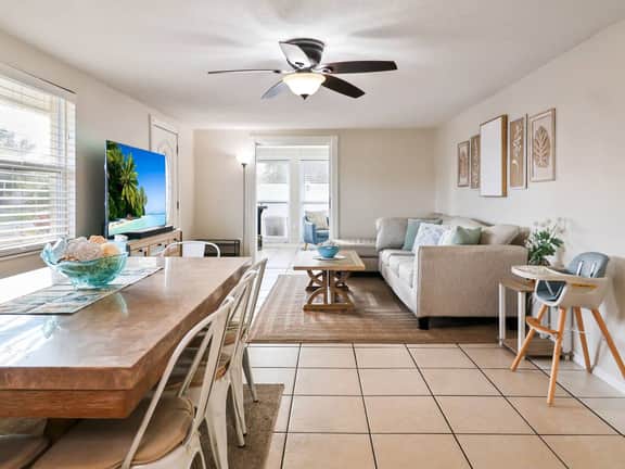 9mi to AMI | Hot Tub | Heated Pool | Game Room