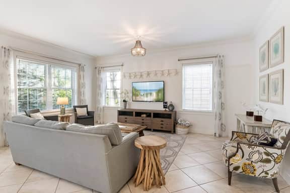 Steps to Beach, Fam Friendly, Heated Pool, Hot Tub