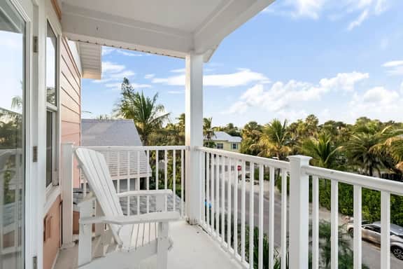 Steps to Beach, Fam Friendly, Heated Pool, Hot Tub