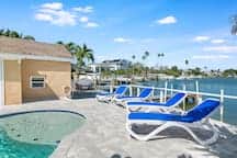 Walk to Beach, Heated Salt Pool, Family Friendly