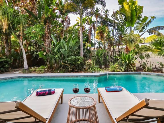 Tampa Oasis - Heated Pool | Fire Pit | Beaches